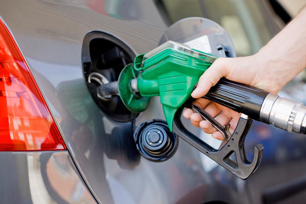 زمزمه افزایش قیمت بنزین قوت گرفت