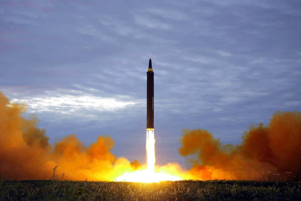 کره شمالی دو موشک جدید پرتاب کرد