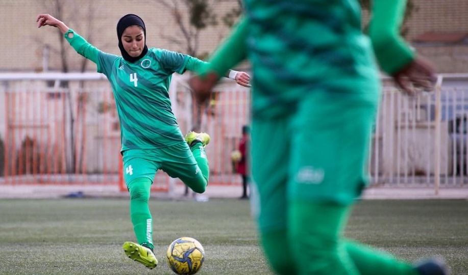 پیروزی پرگل تیم فوتبال بانوان سیرجان مقابل آویسا خوزستان