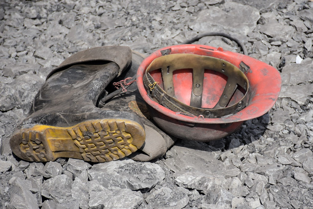 ریزش معدن ذغالسنگ در پابدانا جان یک کارگر را گرفت