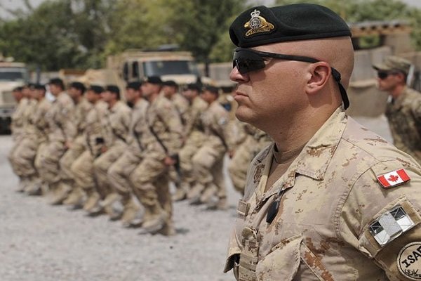 کانادا بخشی از نیروهایش را از عراق خارج می‌کند