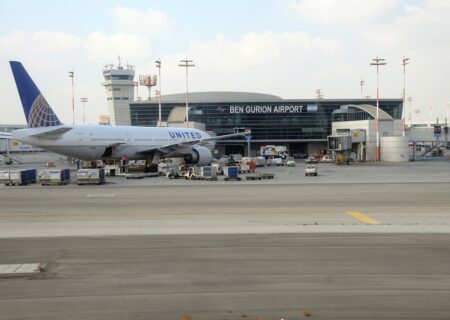نخستین پرواز مستقیم از خاک عربستان به اسرائیل