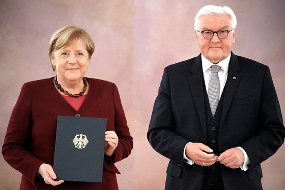 رئیس‌جمهور آلمان استعفای مرکل را پذیرفت