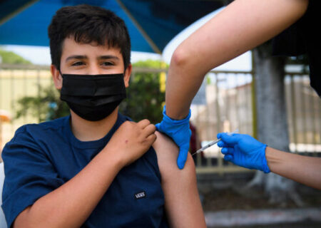 ۷۱ درصد دانش آموزان استان واکسن کرونا دریافت کردند
