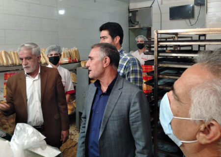 بازدید سرزده فرماندار سیرجان از واحدهای تولید نان فانتزی