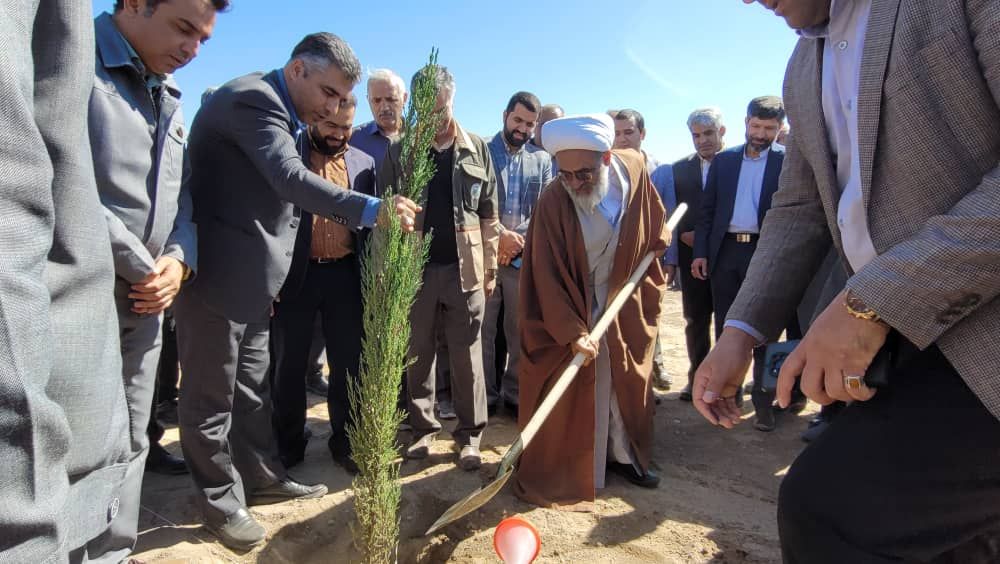 آیین روز درختکاری در سیرجان برگزار شد