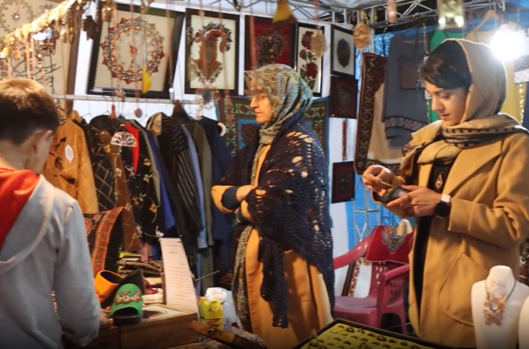 گزارش مردمی در خصوص برپایی نمایشگاه ملی صنایع دستی توسط شهرداری سیرجان